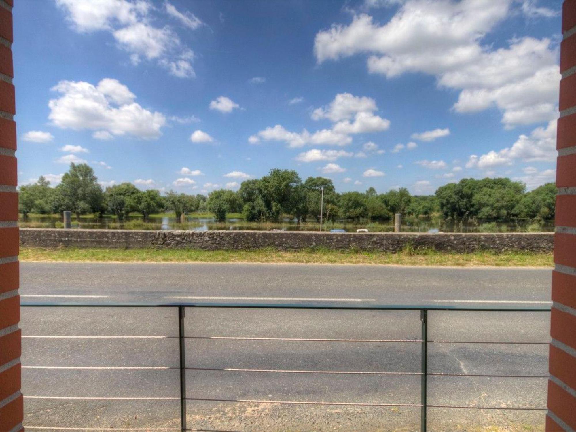 Gite A Proximite De La Loire Avec Wi-Fi Et Equipement Bebe - Fr-1-306-814 La Chapelle-Basse-Mer エクステリア 写真